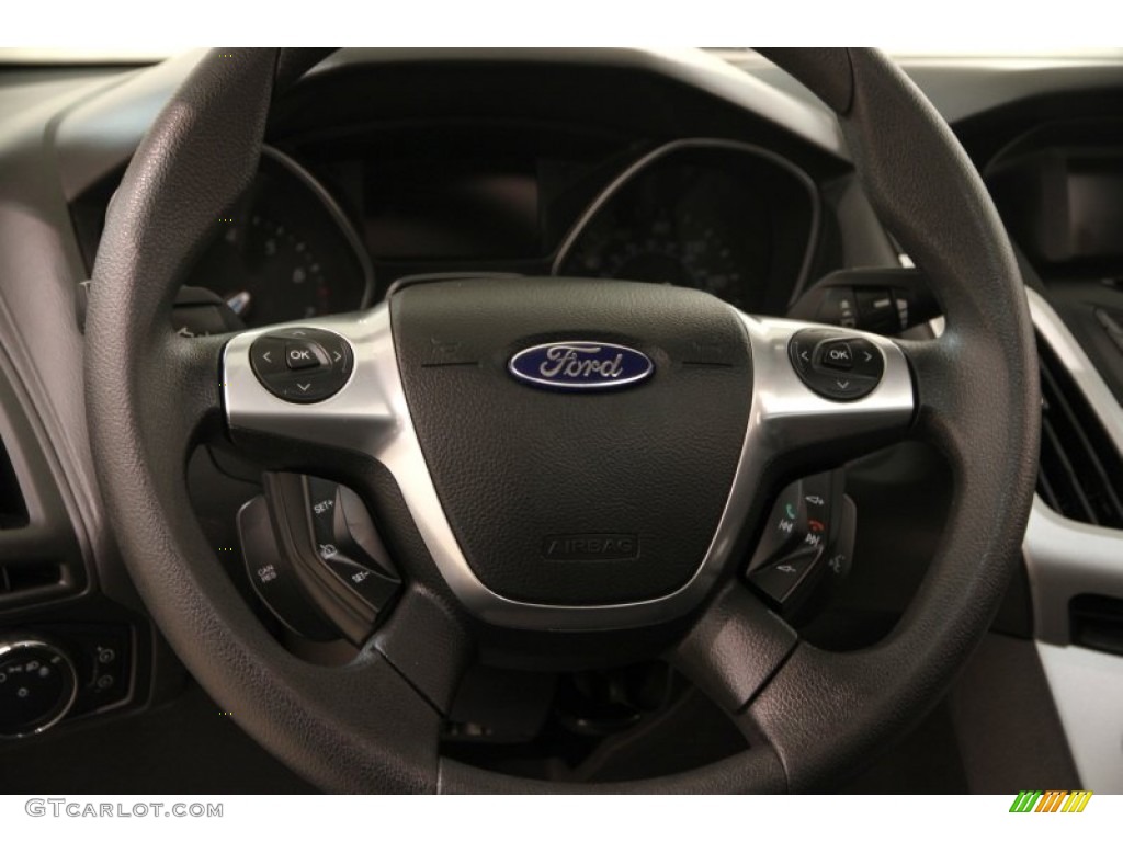 2013 Ford Focus SE Sedan Charcoal Black Steering Wheel Photo #103033791