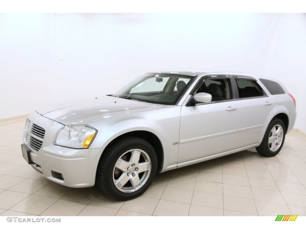 2005 Dodge Magnum SXT AWD Exterior Photos