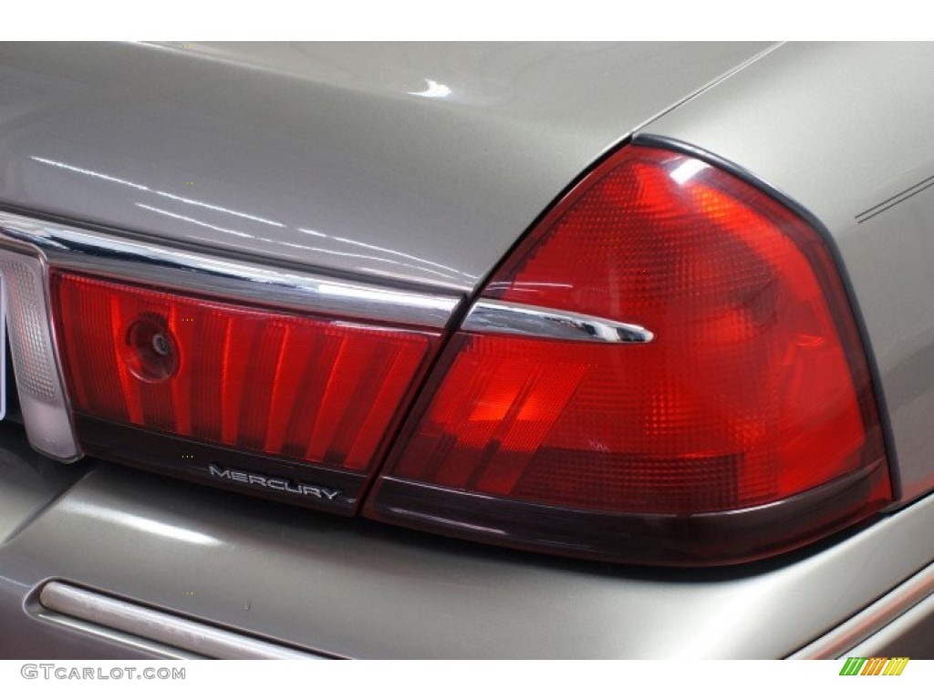 2002 Grand Marquis GS - Spruce Green Metallic / Light Graphite Grey photo #48