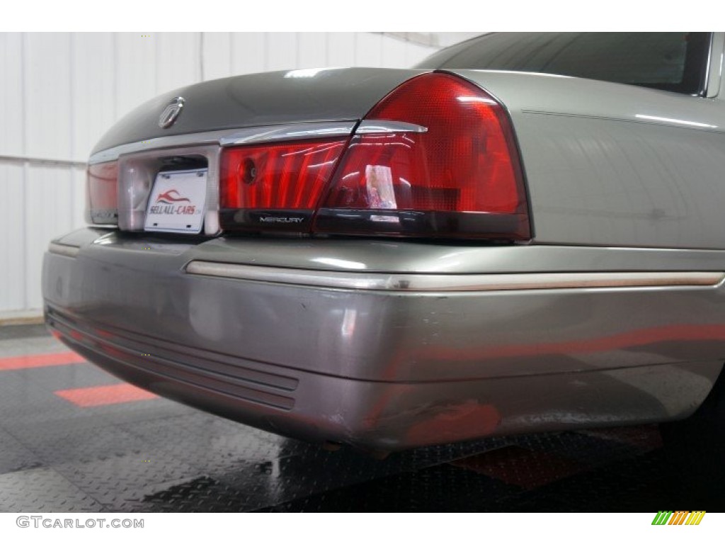2002 Grand Marquis GS - Spruce Green Metallic / Light Graphite Grey photo #51