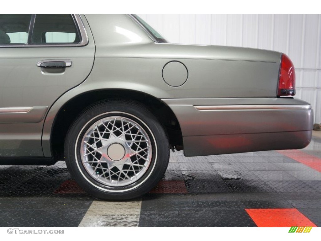 2002 Grand Marquis GS - Spruce Green Metallic / Light Graphite Grey photo #53