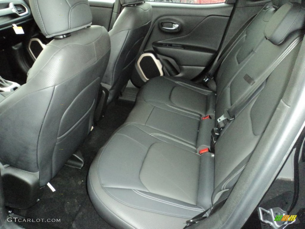2015 Jeep Renegade Limited 4x4 Rear Seat Photo #103036419