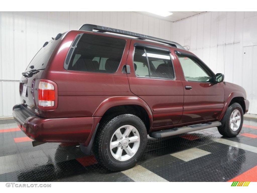 2004 Pathfinder SE 4x4 - Merlot Red Pearl / Charcoal photo #7