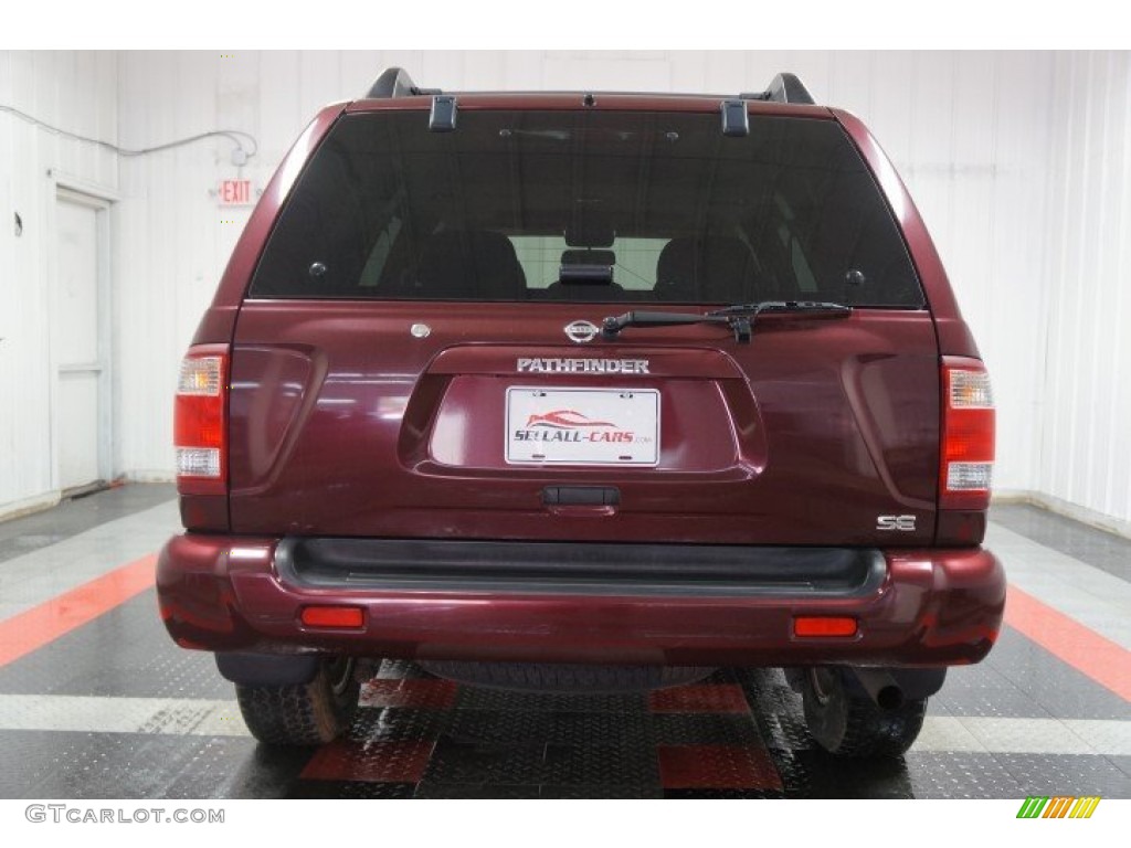 2004 Pathfinder SE 4x4 - Merlot Red Pearl / Charcoal photo #9
