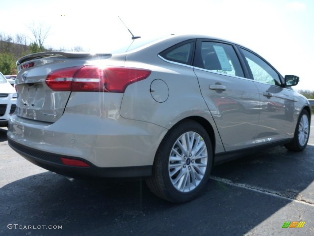 2015 Focus Titanium Sedan - Tectonic Metallic / Charcoal Black photo #2