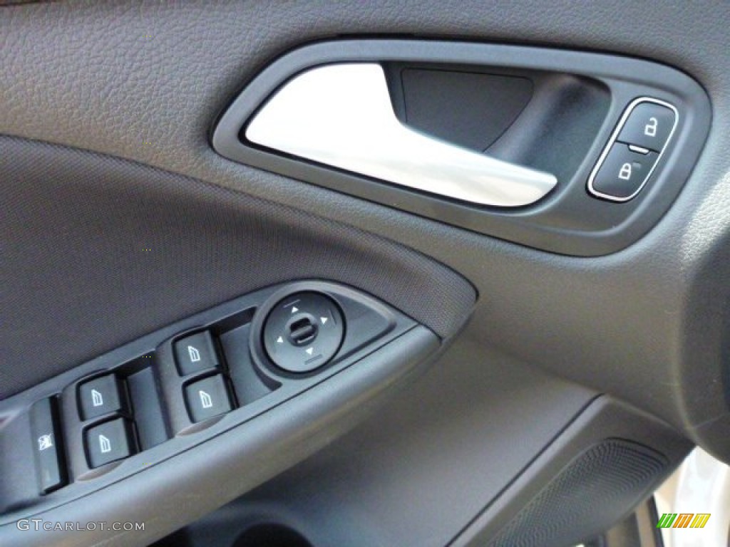 2015 Focus SE Sedan - Tectonic Metallic / Charcoal Black photo #10