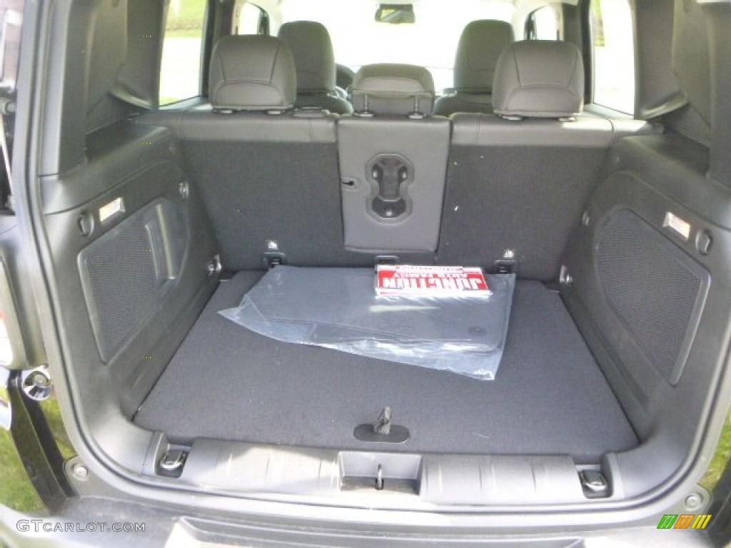 2015 Jeep Renegade Limited 4x4 Trunk Photos