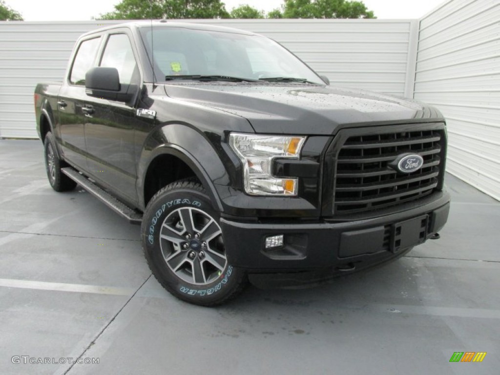 2015 F150 XLT SuperCrew 4x4 - Tuxedo Black Metallic / Black photo #1