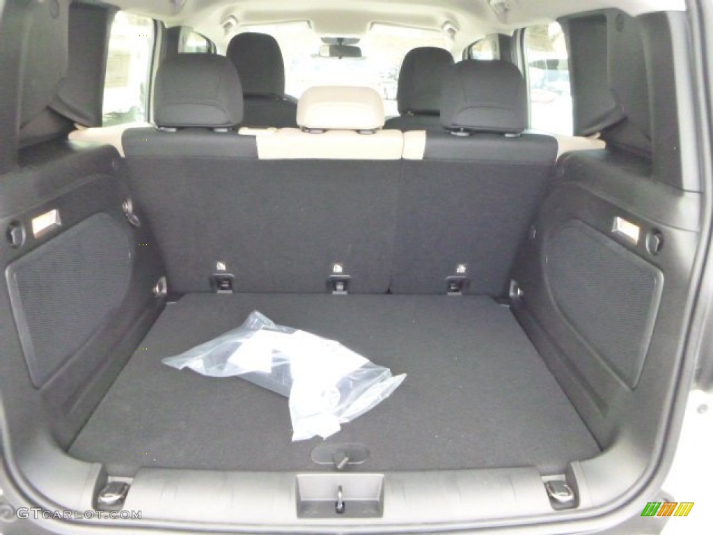 2015 Jeep Renegade Sport 4x4 Trunk Photos