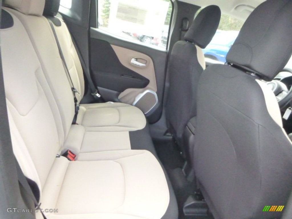 Black/Sandstorm Interior 2015 Jeep Renegade Sport 4x4 Photo #103041291