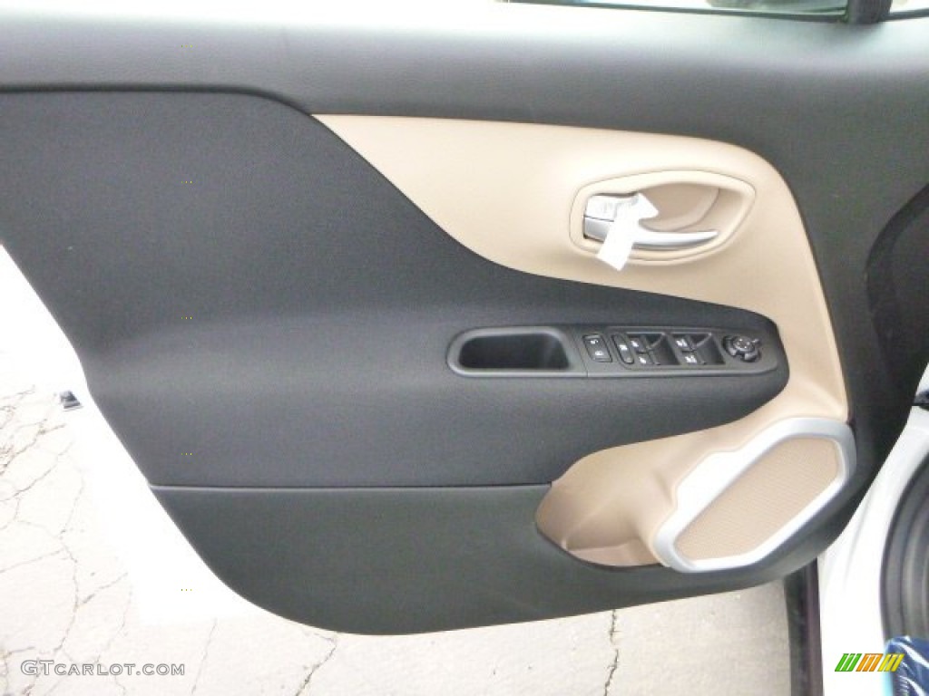 2015 Jeep Renegade Sport 4x4 Door Panel Photos