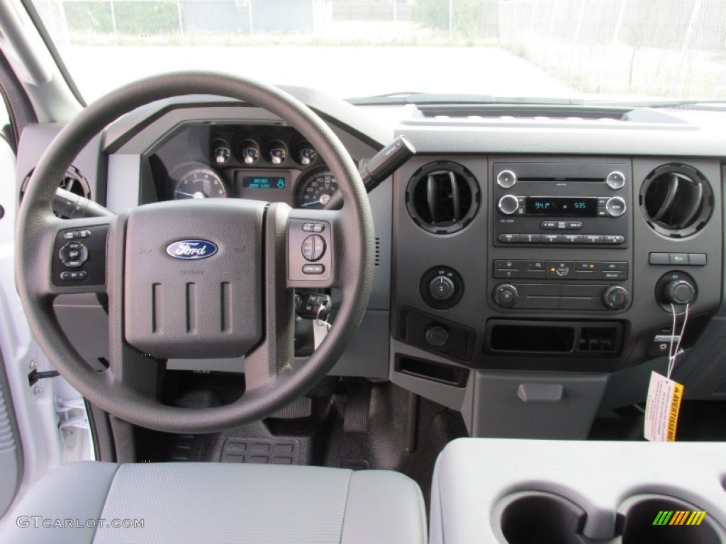 2015 F250 Super Duty XL Crew Cab - Oxford White / Steel photo #23