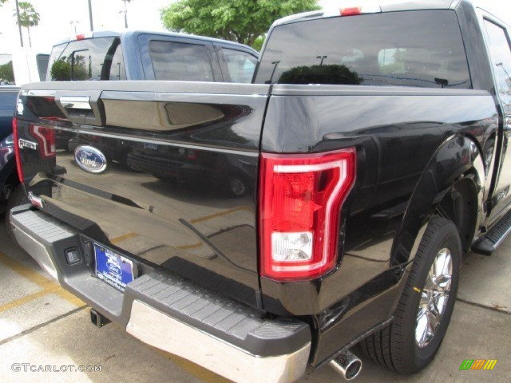 2015 F150 XLT SuperCrew - Tuxedo Black Metallic / Medium Earth Gray photo #13