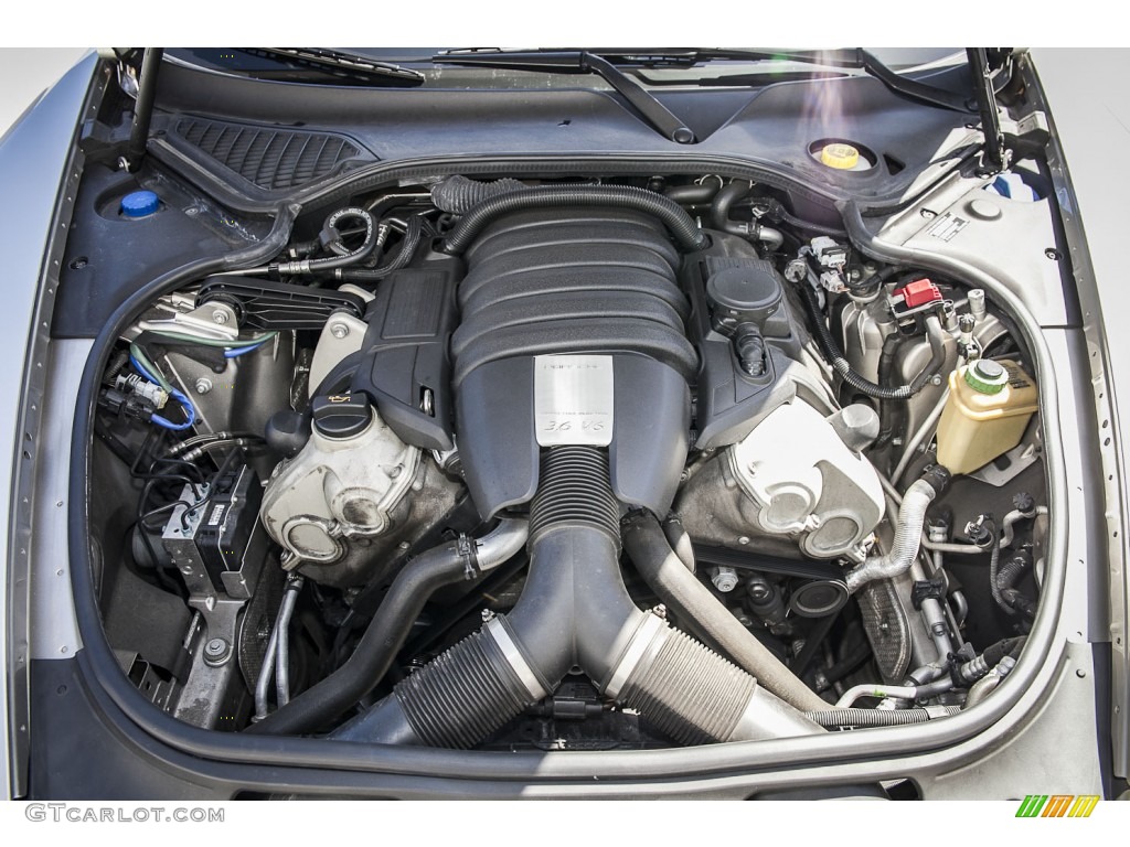 2011 Porsche Panamera 4 Engine Photos