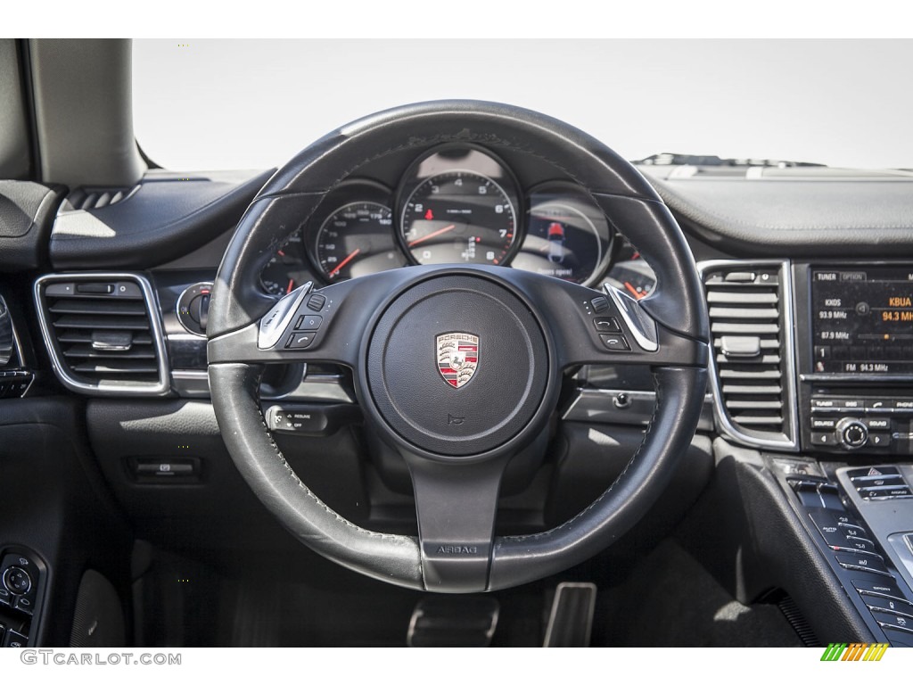 2011 Porsche Panamera 4 Steering Wheel Photos