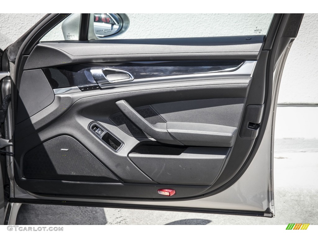 2011 Porsche Panamera 4 Door Panel Photos