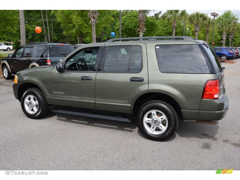 2004 Explorer XLT - Estate Green Metallic / Graphite photo #6