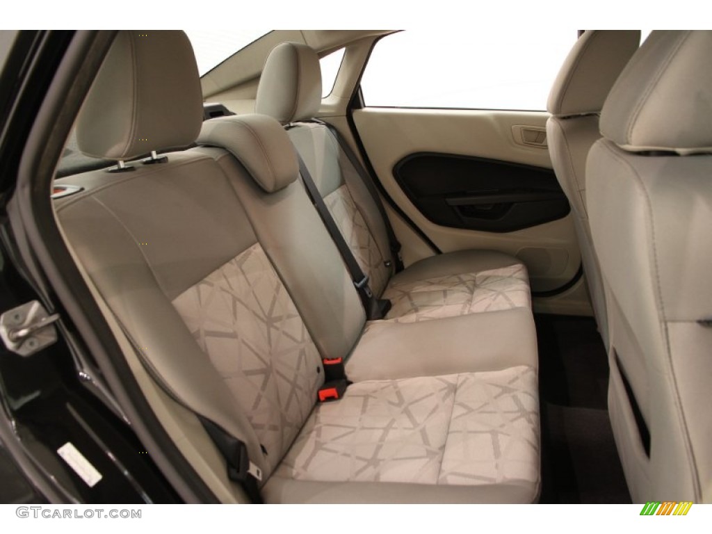 Light Stone/Charcoal Black Cloth Interior 2011 Ford Fiesta SE Sedan Photo #103067358