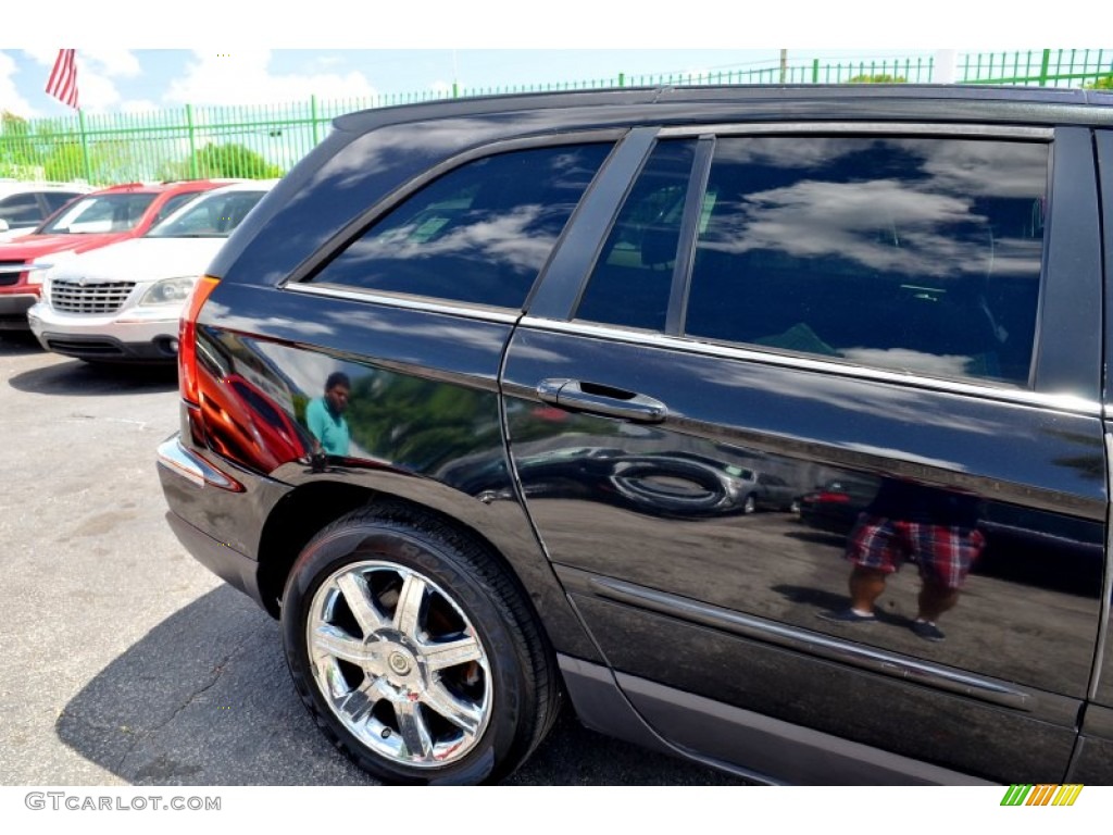 2005 Pacifica Touring - Brilliant Black / Dark Slate Gray photo #11