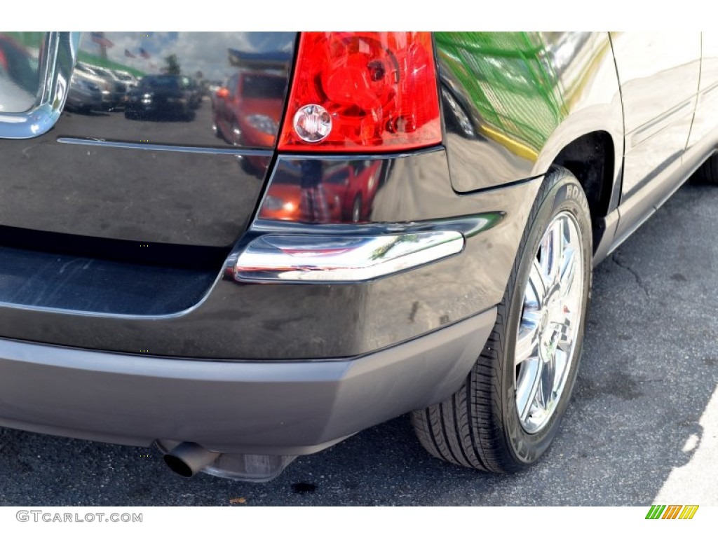 2005 Pacifica Touring - Brilliant Black / Dark Slate Gray photo #16