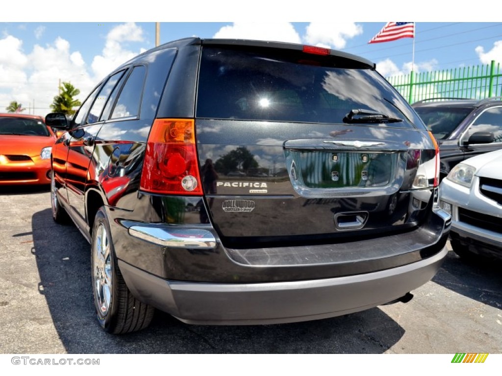 2005 Pacifica Touring - Brilliant Black / Dark Slate Gray photo #45