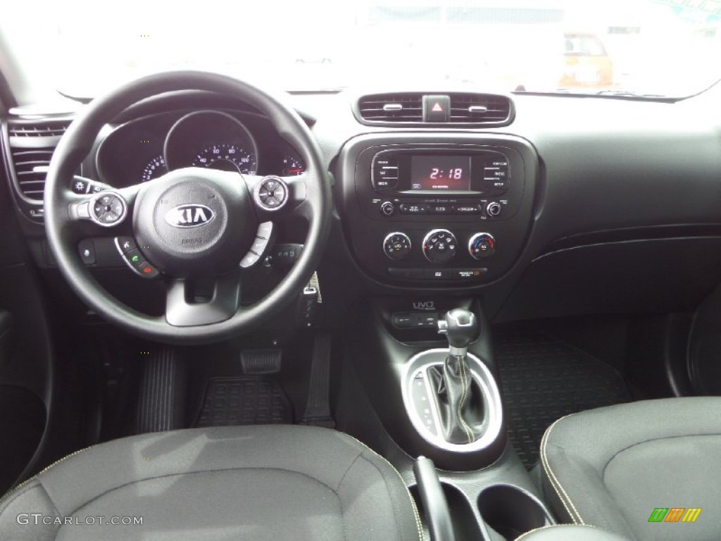 2015 Kia Soul + Black Dashboard Photo #103078144