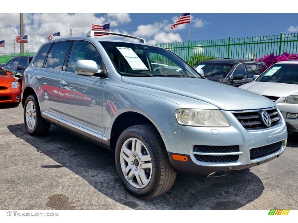 2005 Volkswagen Touareg V8 Exterior Photos