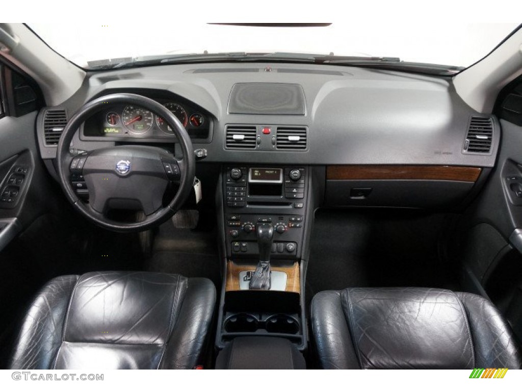 2005 XC90 2.5T AWD - Ruby Red Metallic / Graphite photo #20