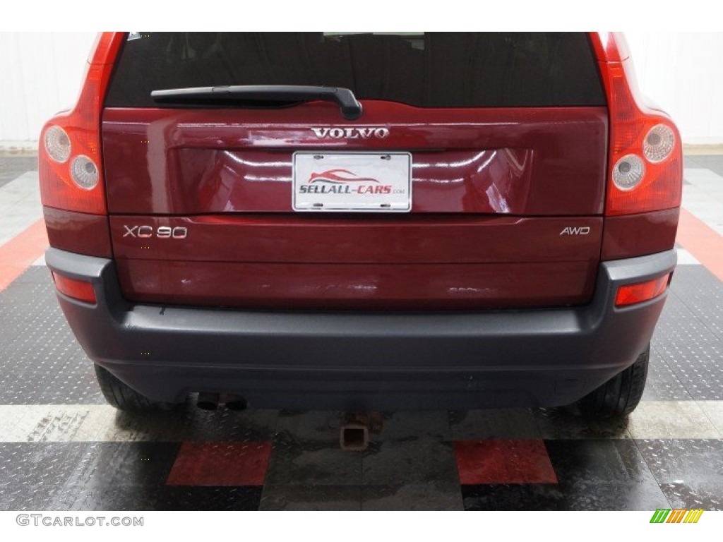 2005 XC90 2.5T AWD - Ruby Red Metallic / Graphite photo #50