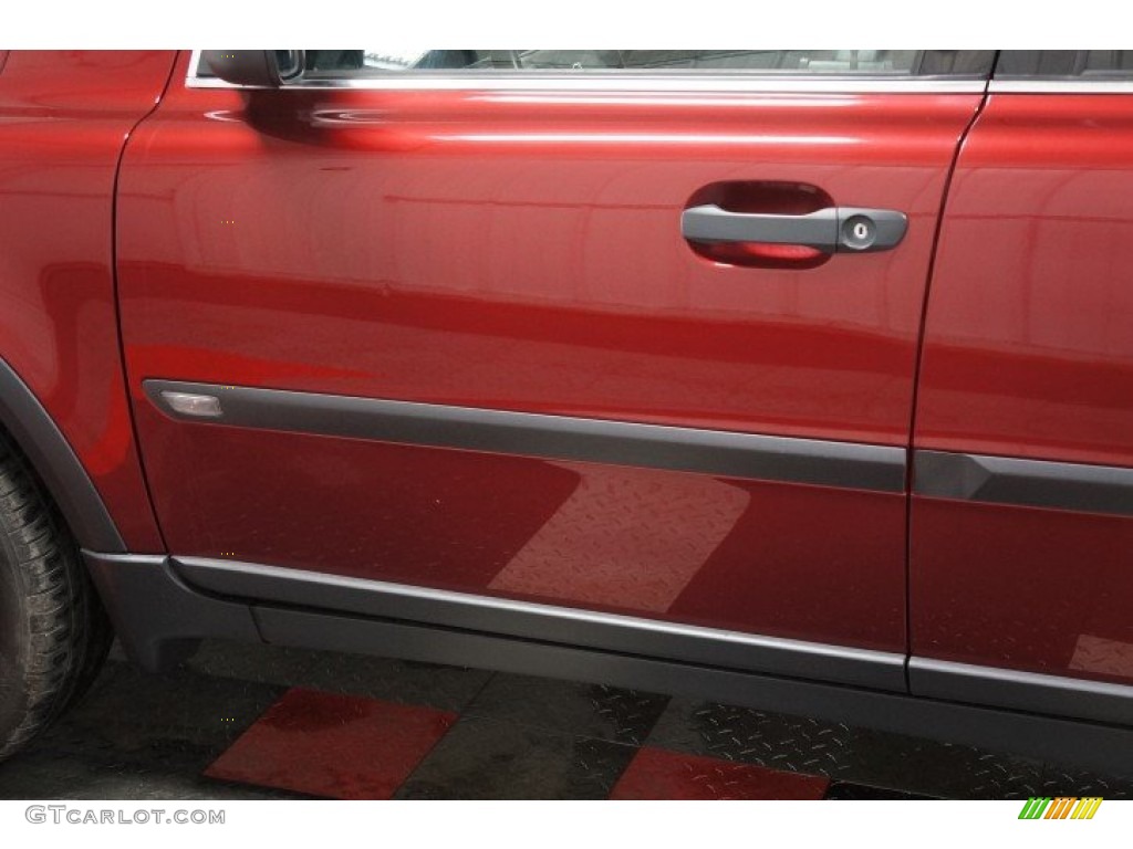 2005 XC90 2.5T AWD - Ruby Red Metallic / Graphite photo #55