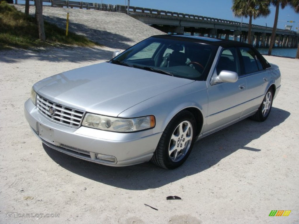 2002 Seville STS - Sterling Silver / Neutral Shale photo #3