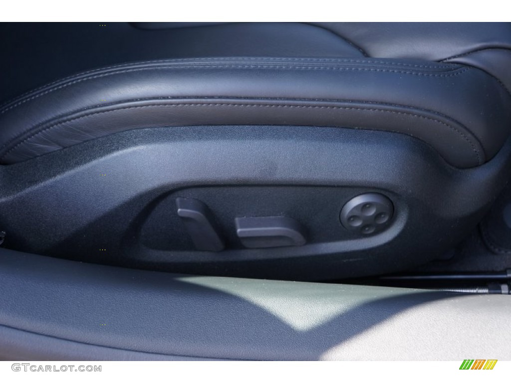 2011 R8 4.2 FSI quattro - Phantom Black Pearl Effect / Black Fine Nappa Leather photo #31