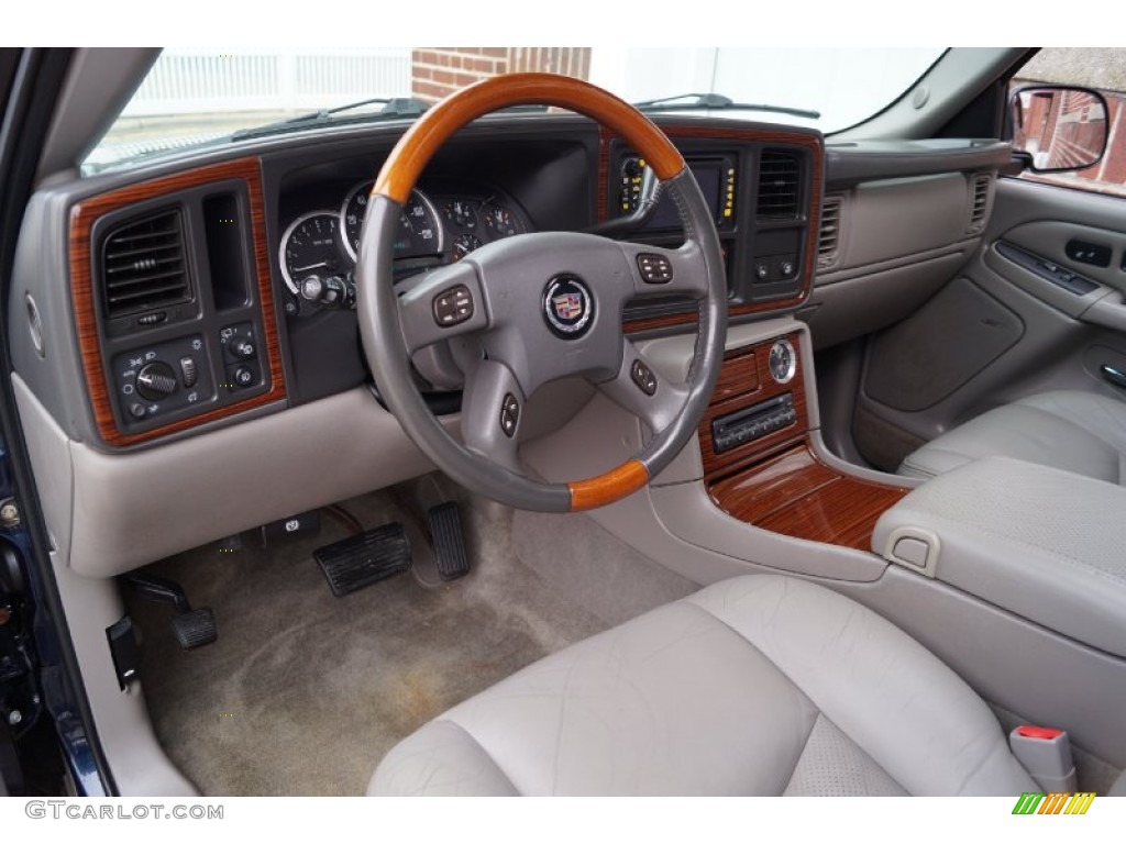 2004 Escalade AWD - Blue Chip / Pewter Gray photo #17