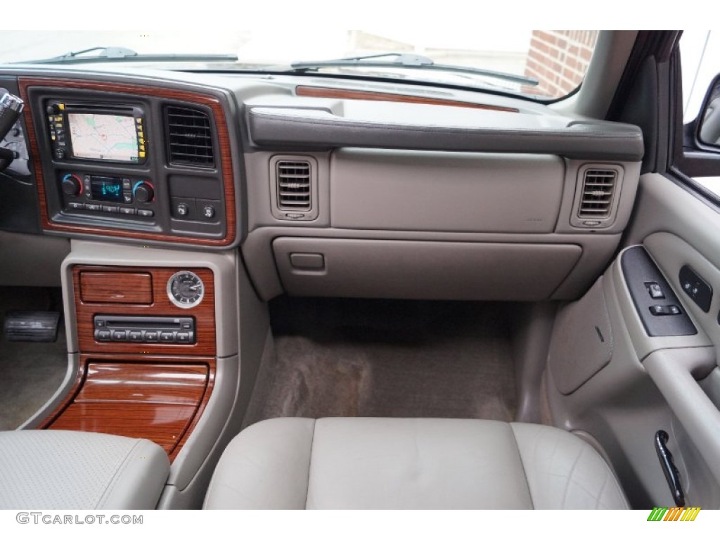 2004 Escalade AWD - Blue Chip / Pewter Gray photo #46
