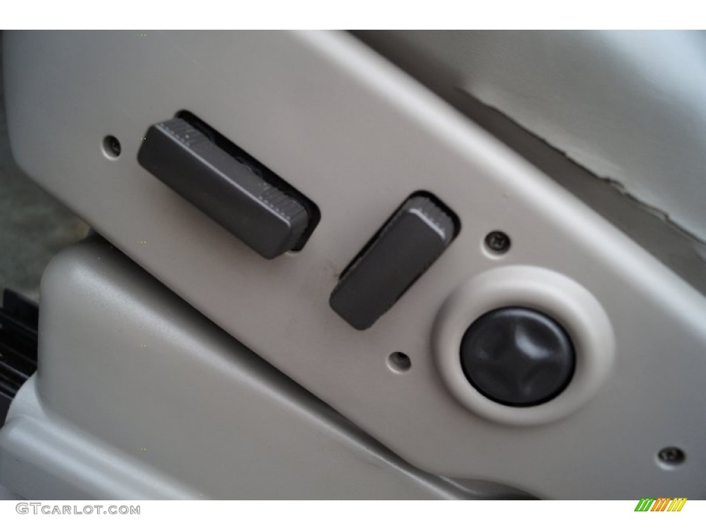 2004 Escalade AWD - Blue Chip / Pewter Gray photo #73