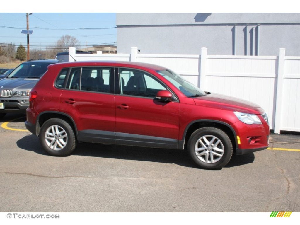 2011 Tiguan S 4Motion - Wild Cherry Metallic / Charcoal photo #2