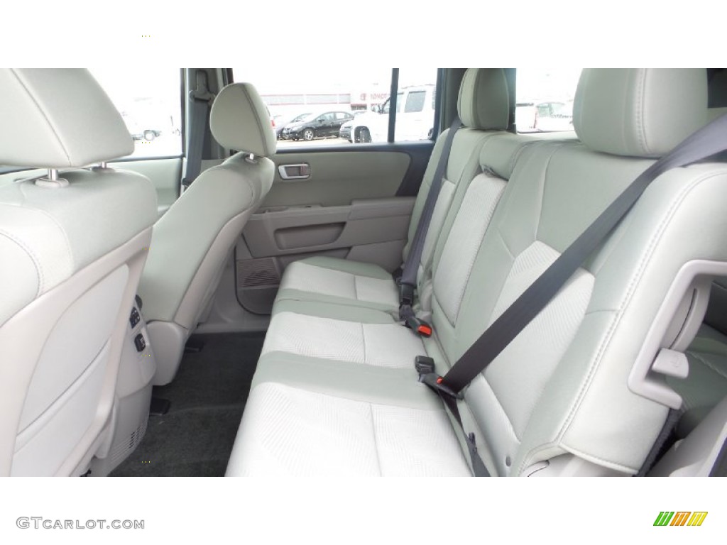 2015 Pilot LX 4WD - Alabaster Silver Metallic / Gray photo #12