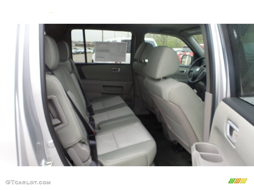 2015 Pilot LX 4WD - Alabaster Silver Metallic / Gray photo #15