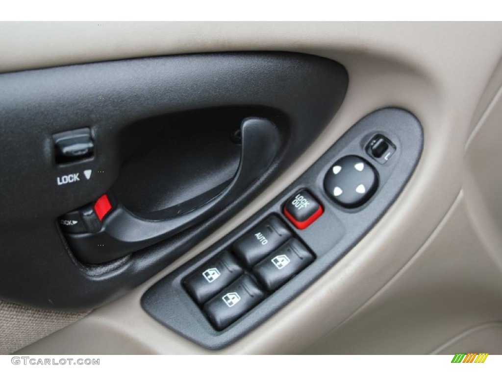 2002 Malibu LS Sedan - Medium Bronzemist Metallic / Neutral photo #11