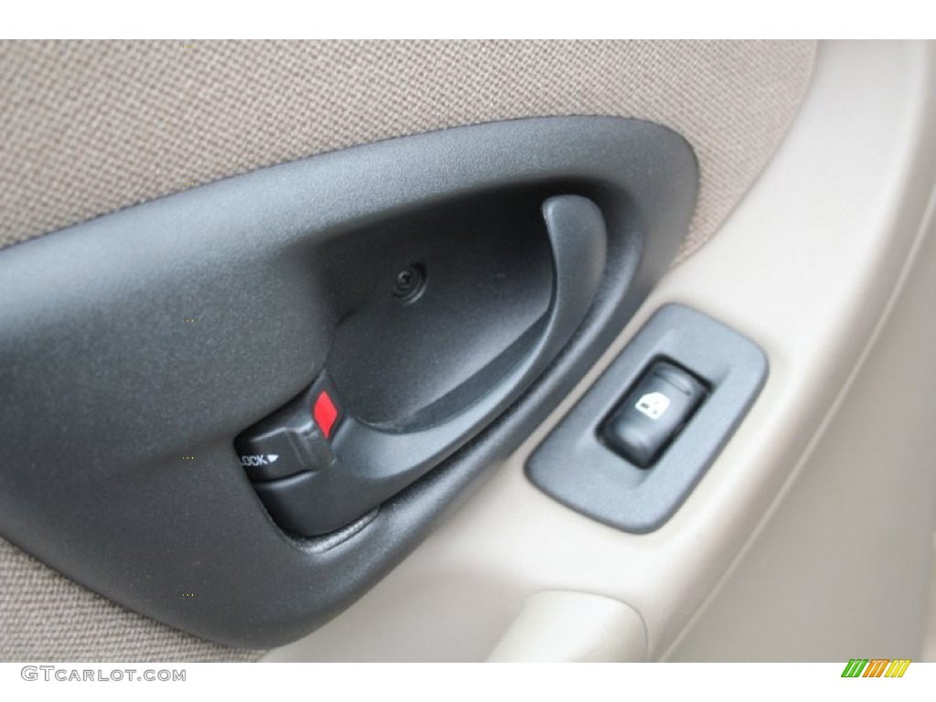 2002 Malibu LS Sedan - Medium Bronzemist Metallic / Neutral photo #15