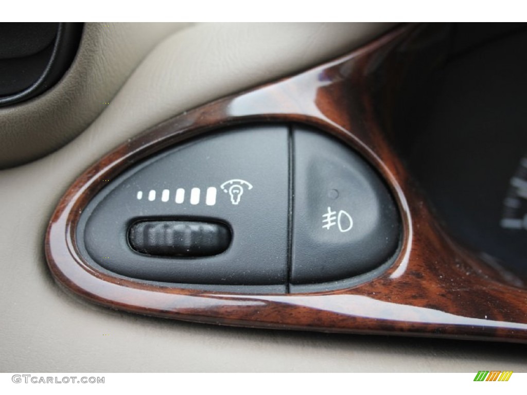 2002 Malibu LS Sedan - Medium Bronzemist Metallic / Neutral photo #29