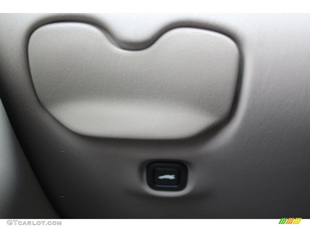 2002 Malibu LS Sedan - Medium Bronzemist Metallic / Neutral photo #30