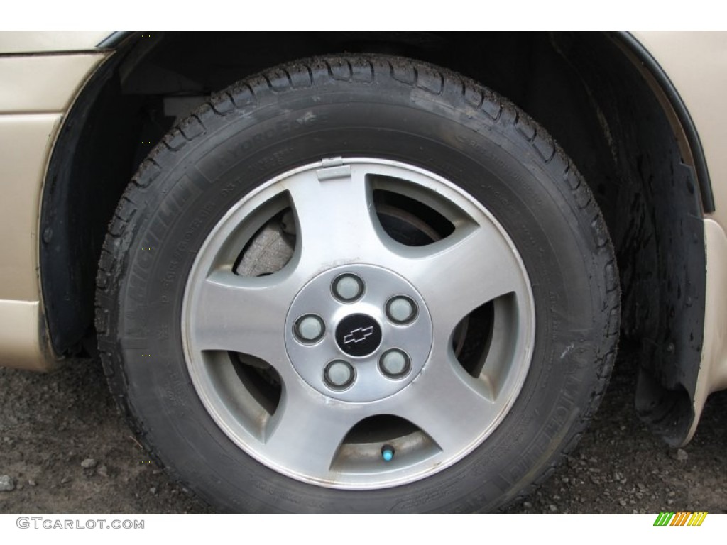 2002 Malibu LS Sedan - Medium Bronzemist Metallic / Neutral photo #32