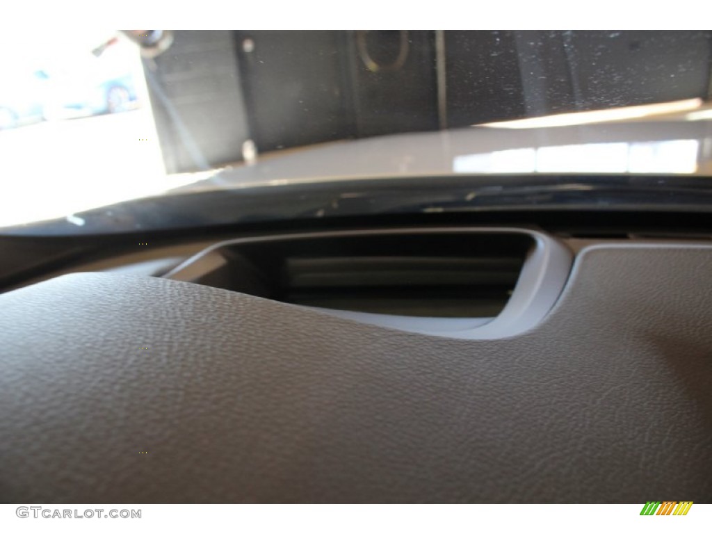 2014 3 Series 335i xDrive Sedan - Glacier Silver Metallic / Black photo #38