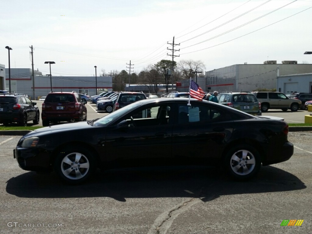 2007 Grand Prix Sedan - Black / Ebony photo #10