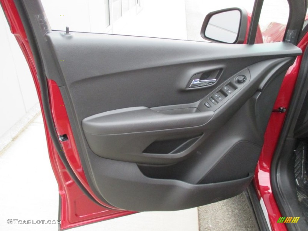 2015 Chevrolet Trax LT Door Panel Photos