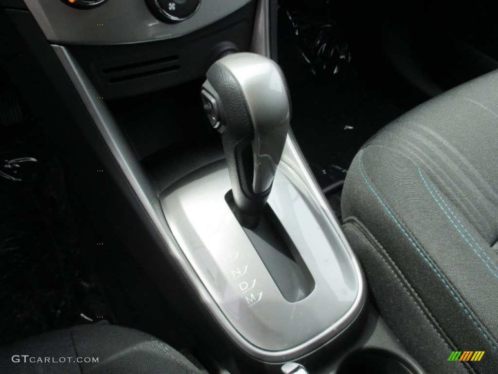 2015 Trax LT - Ruby Red Metallic / Jet Black photo #15