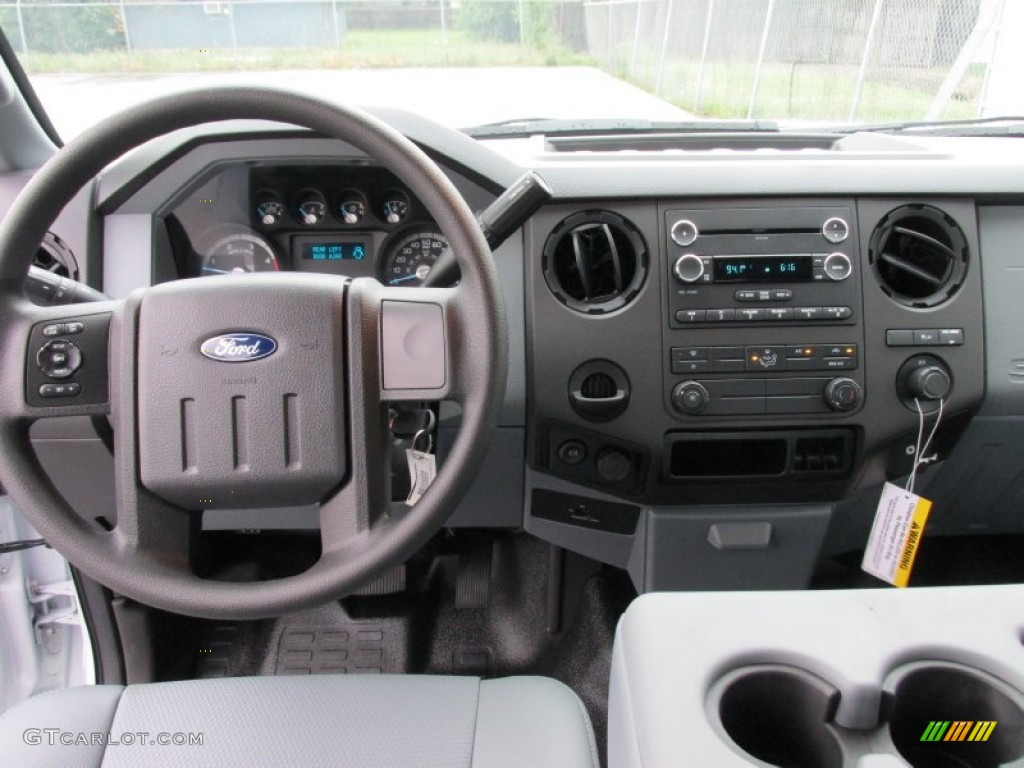 2015 F250 Super Duty XL Super Cab - Oxford White / Steel photo #24