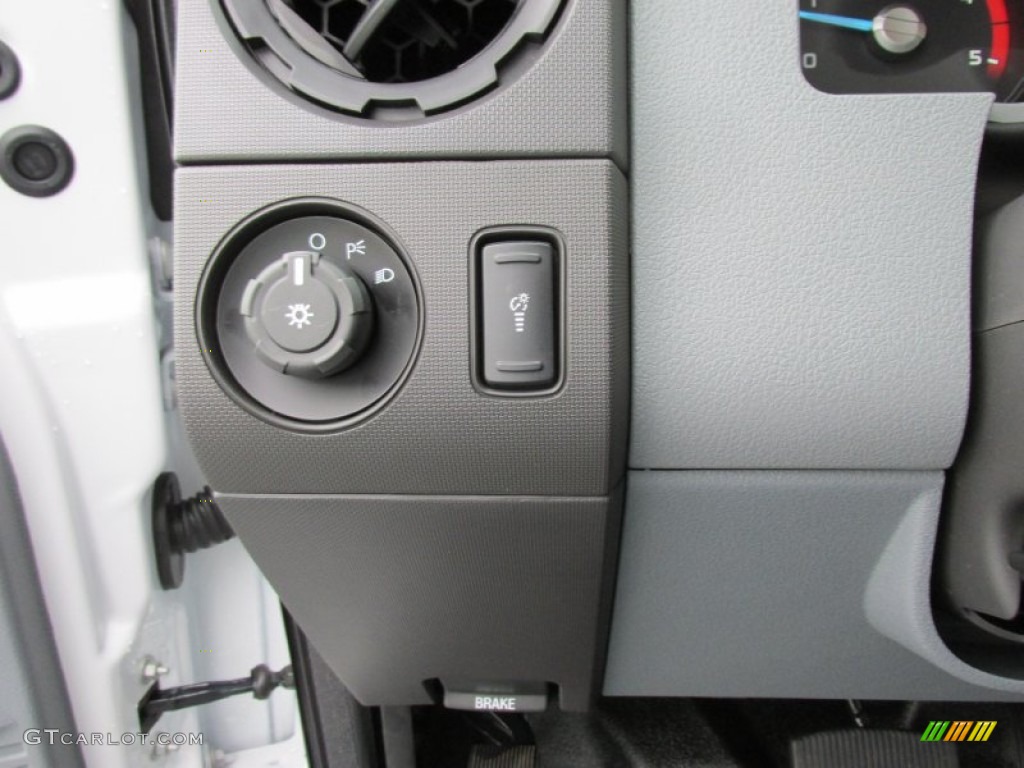 2015 Ford F250 Super Duty XL Super Cab Controls Photo #103122752