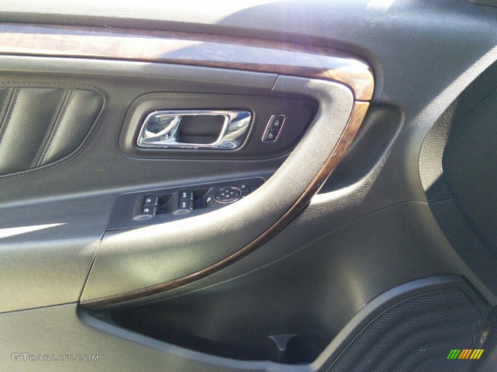 2015 Taurus Limited - Magnetic Metallic / Charcoal Black photo #13